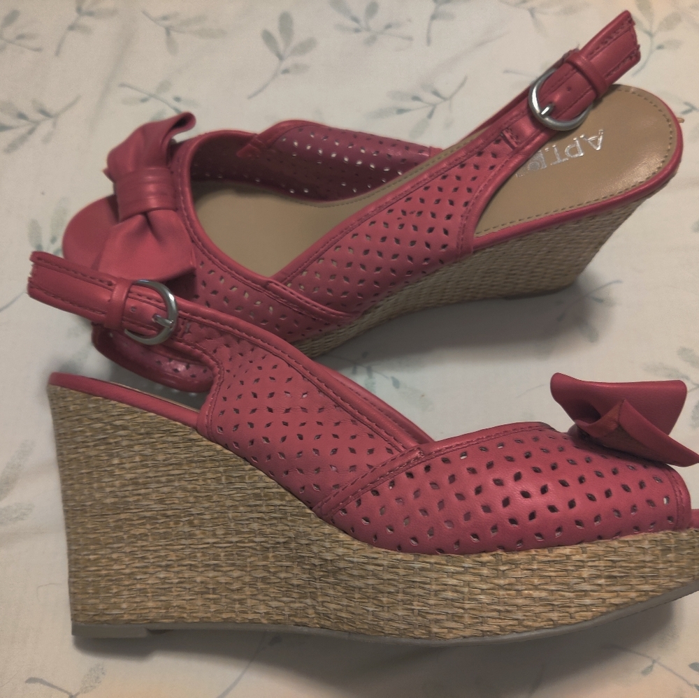 Apt 9 Pink Bow-Front wedge sandals